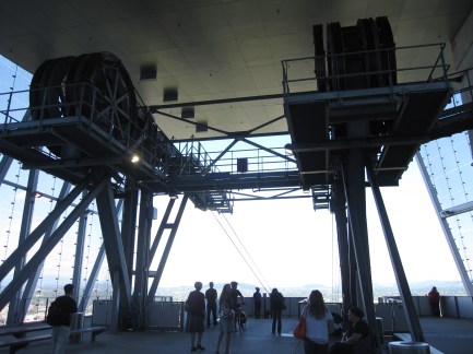 Top dock and track cables on bollards above.