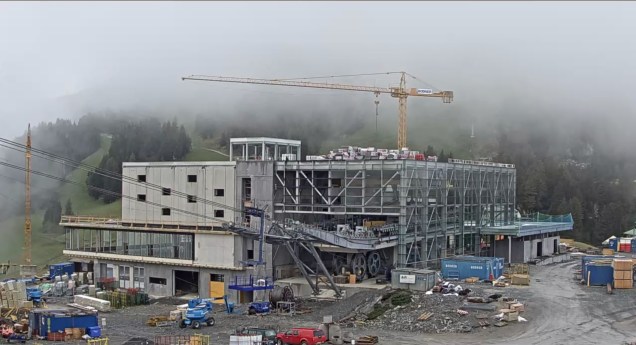 Live webcam shows Penhenbahn construction progress as of today.
