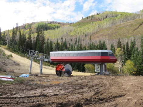 Finally the relocated King Con got some new paint for its new home.